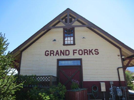 Grand Forks Station Pub